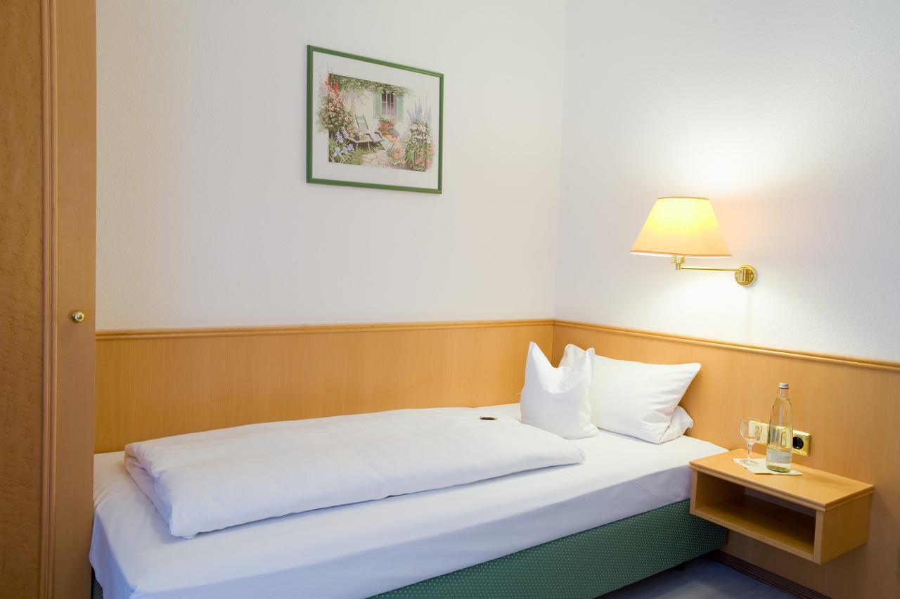 Hotel Haus Appel Rech Extérieur photo